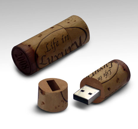u221-1 Wooden USB flash drive
