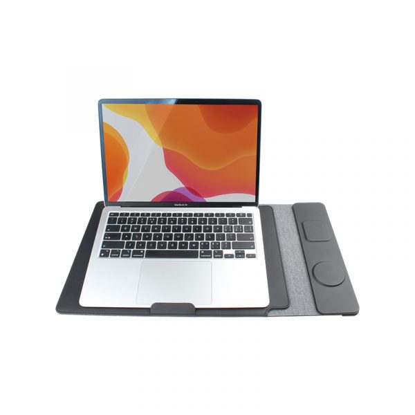 Wireless charging Macbook sleeve